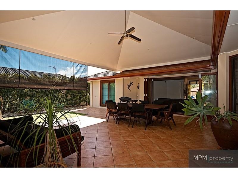 20 Hazel Ct, Arundel QLD 4214