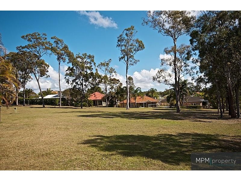 20 Hazel Ct, Arundel QLD 4214