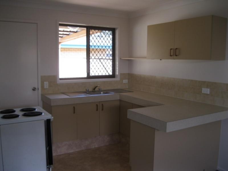 1/26 Rouen  Ave, Paradise Point QLD 4216