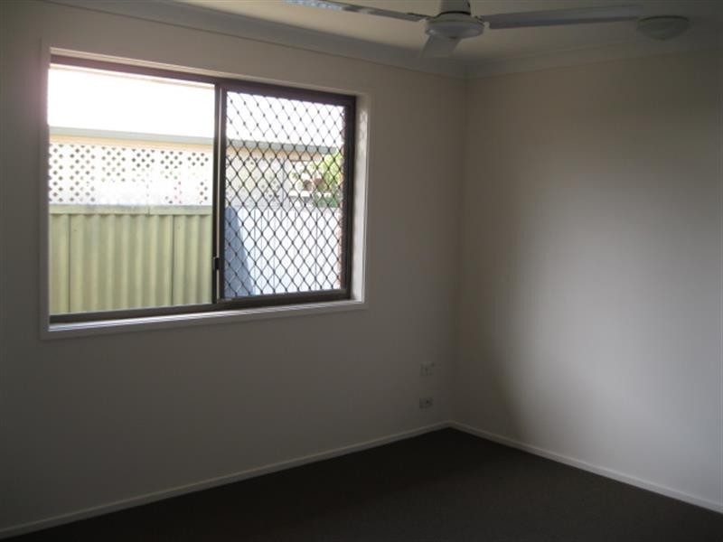 1/26 Rouen  Ave, Paradise Point QLD 4216