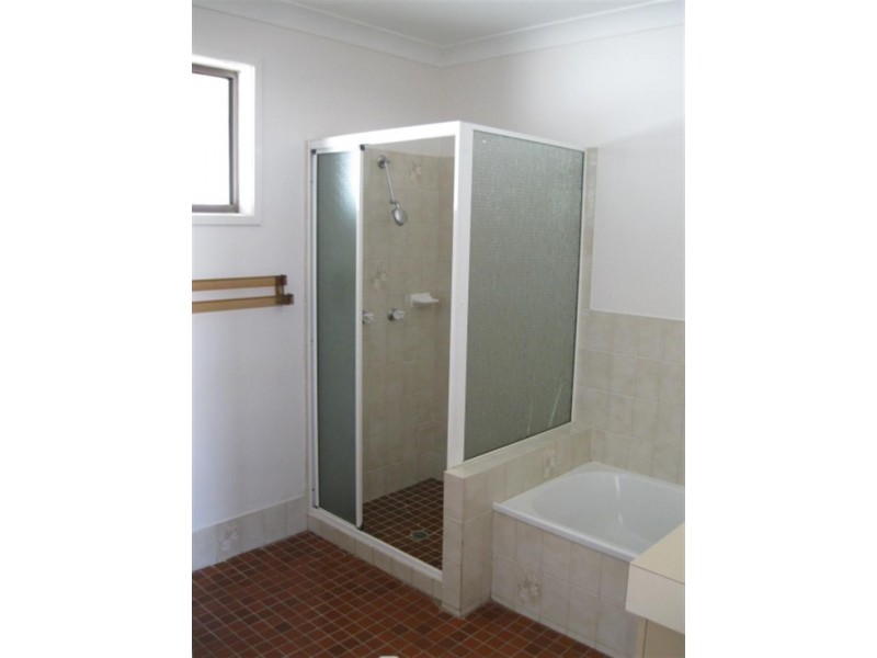 1/26 Rouen  Ave, Paradise Point QLD 4216