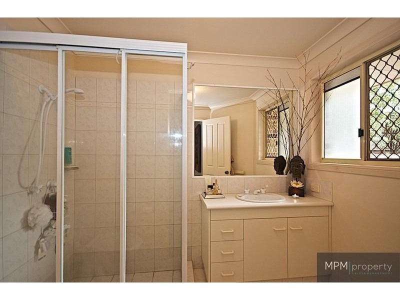 19 Ballybunion Dr, Parkwood QLD 4214