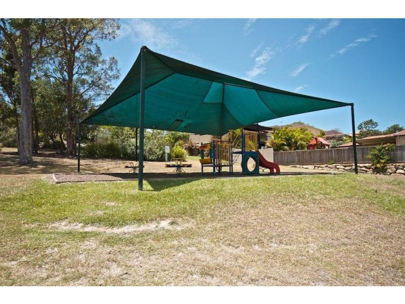 1 Kite Cct, Arundel QLD 4214