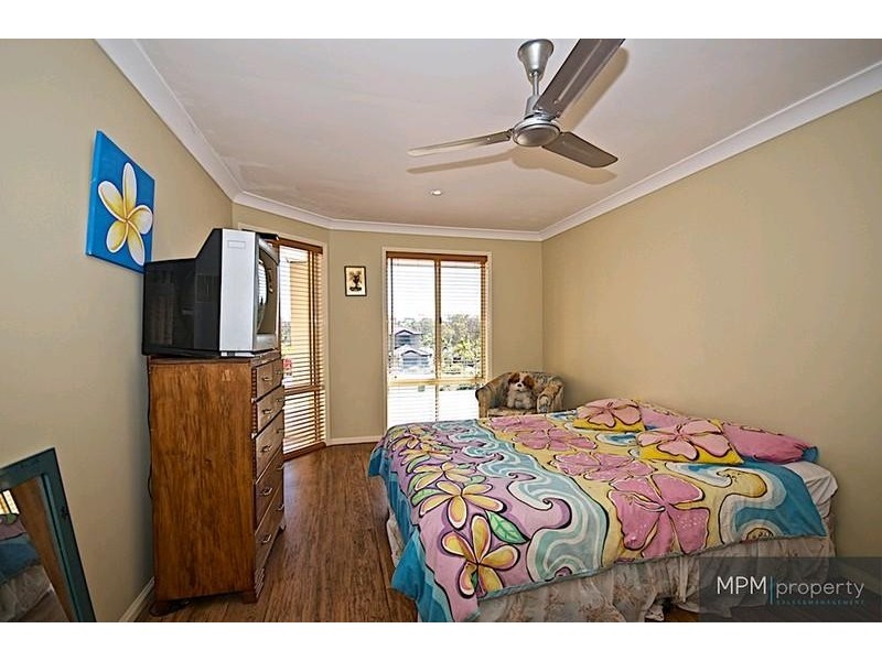 89 Arun Dr, Arundel QLD 4214