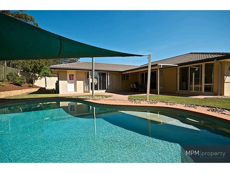 89 Arun Dr, Arundel QLD 4214