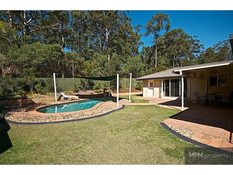 89 Arun Dr, Arundel QLD 4214