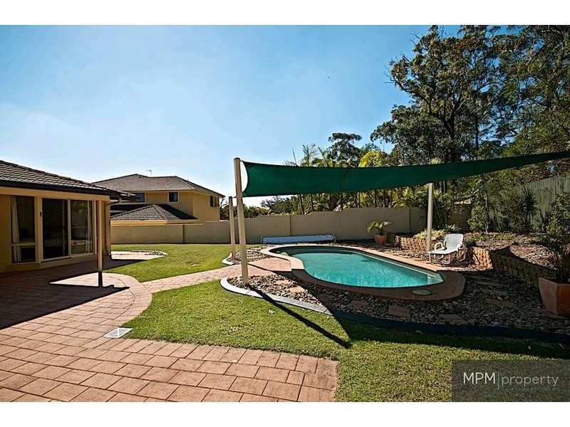 89 Arun Dr, Arundel QLD 4214