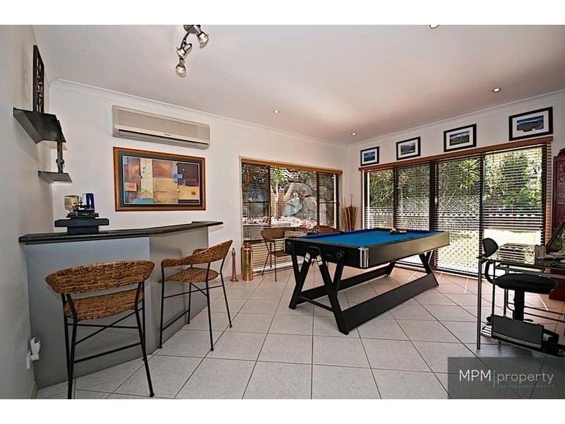 13 Shoreham Ch, Arundel QLD 4214