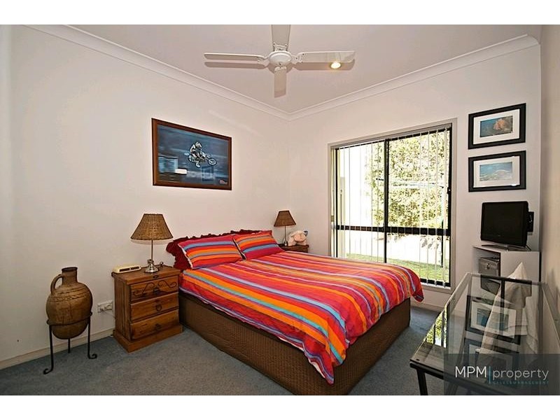 13 Shoreham Ch, Arundel QLD 4214