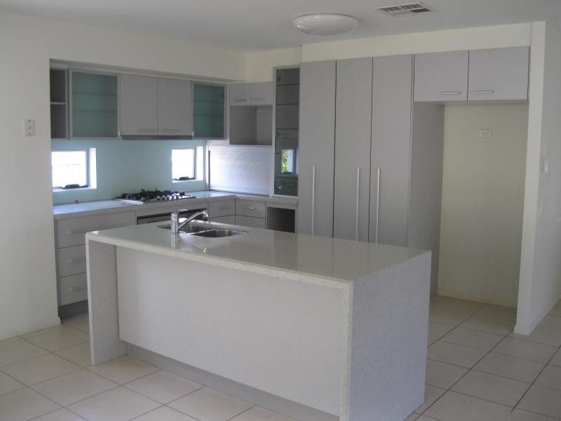 73 Coachwood Dr, Molendinar QLD 4214