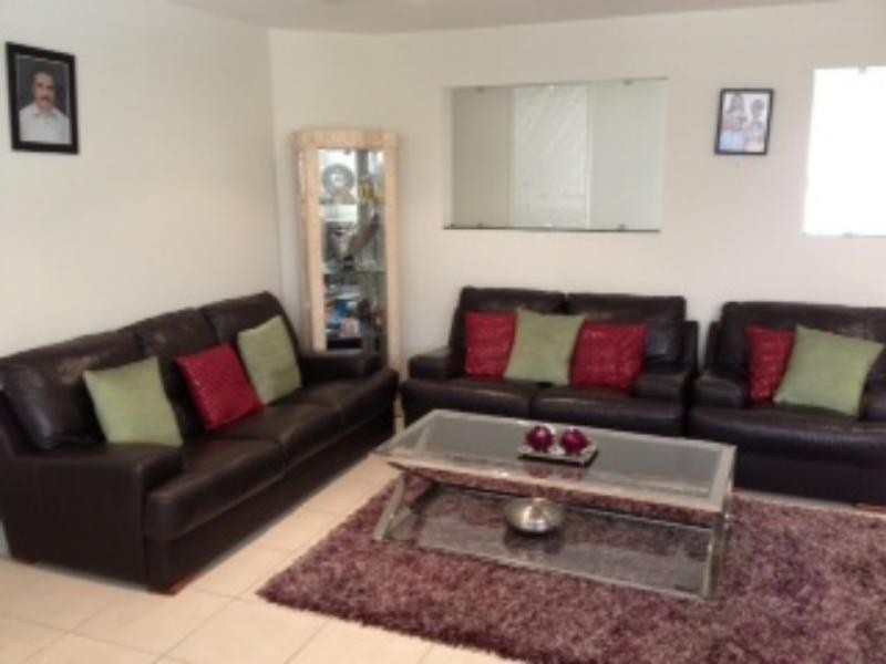 73 Coachwood Dr, Molendinar QLD 4214