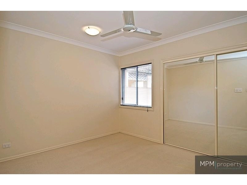 549 Oyster Cove Prom, Helensvale QLD 4212