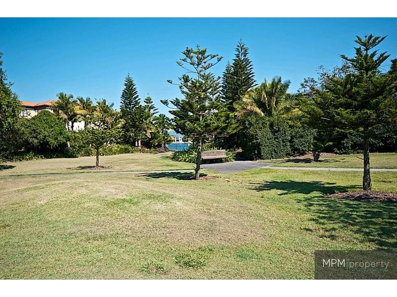 549 Oyster Cove Prom, Helensvale QLD 4212