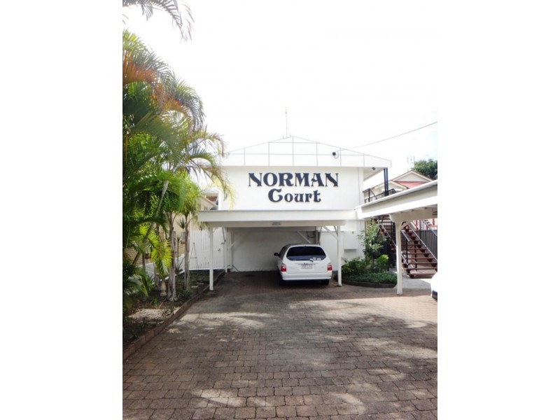 2/5 Little Norman St, Southport QLD 4215