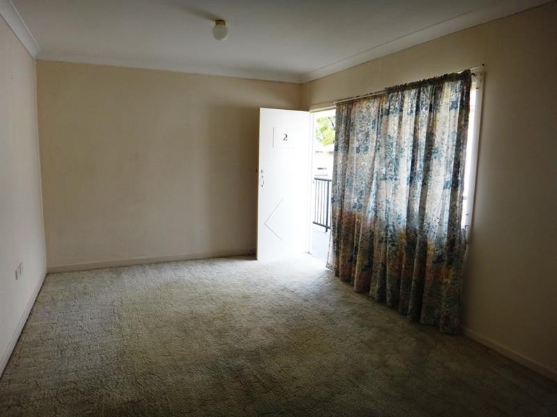 2/5 Little Norman St, Southport QLD 4215