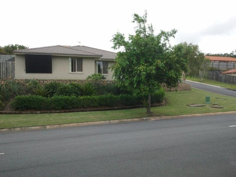 69 Victoria Dr, Pacific Pines QLD 4211