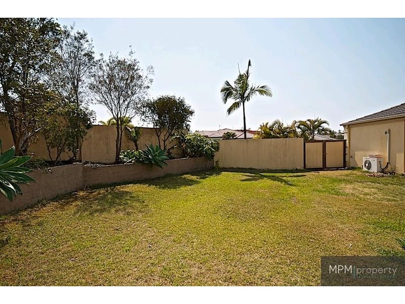 4 Bristol Pl, Arundel QLD 4214