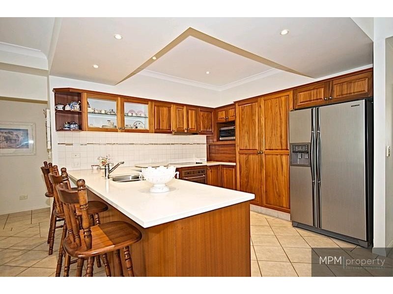 13 Midhurst Ct, Arundel QLD 4214