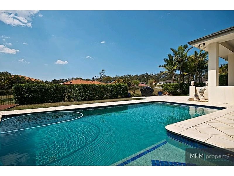 13 Midhurst Ct, Arundel QLD 4214