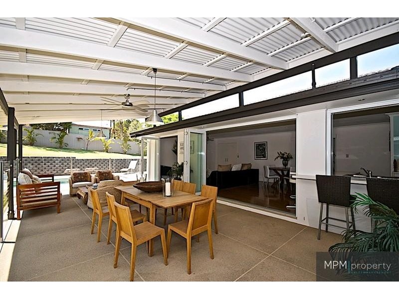 15 Von Nida St, Parkwood QLD 4214