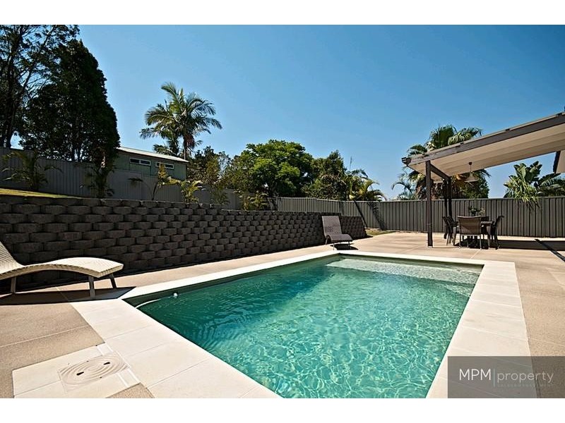 15 Von Nida St, Parkwood QLD 4214