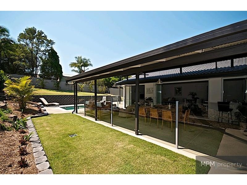 15 Von Nida St, Parkwood QLD 4214