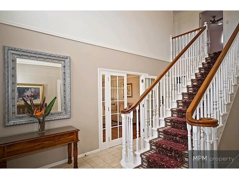 25 Arun Dr, Arundel QLD 4214