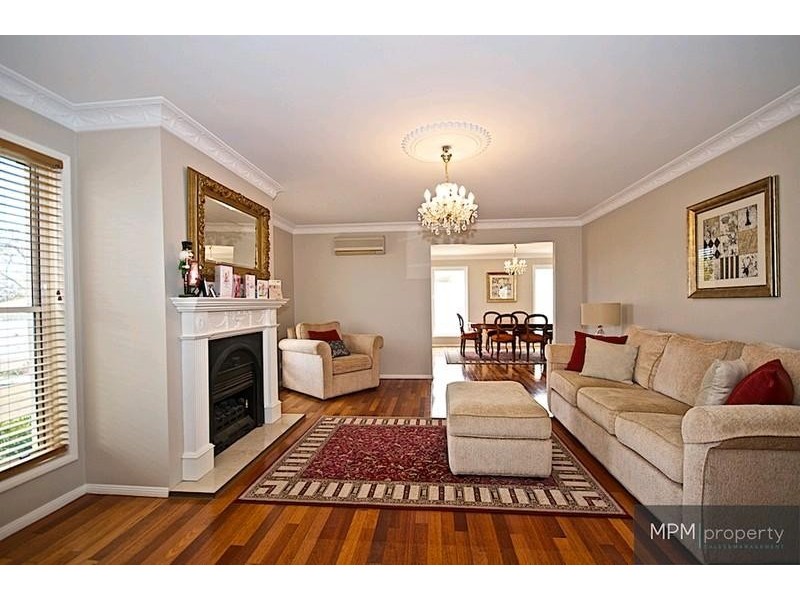 25 Arun Dr, Arundel QLD 4214