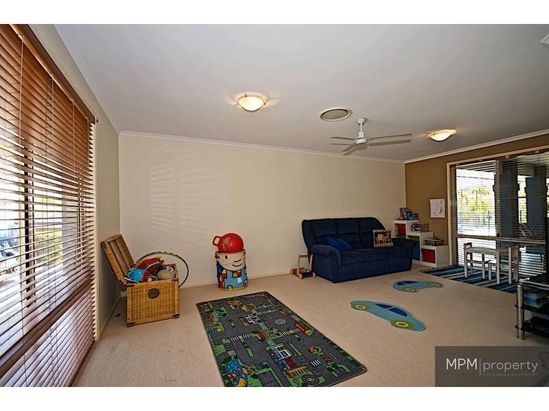 3 Worthing Ct, Arundel QLD 4214