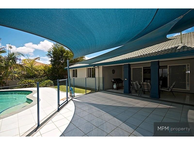 3 Worthing Ct, Arundel QLD 4214