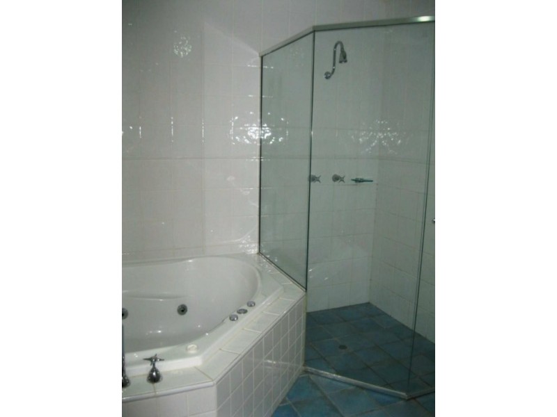 3245 Palladian Dr, Hope Island QLD 4212