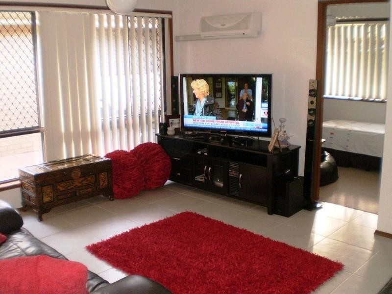 2/24 Senate St, Labrador QLD 4215