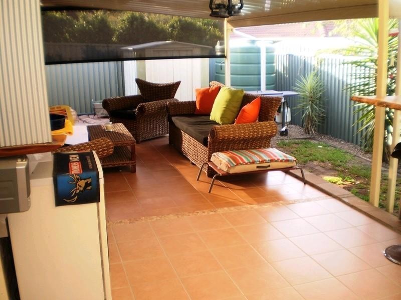 2/24 Senate St, Labrador QLD 4215
