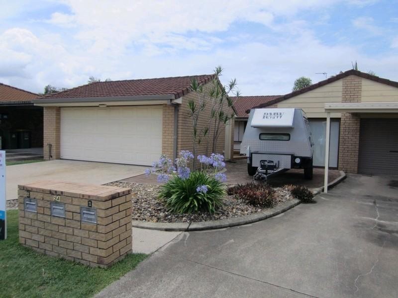 2/24 Senate St, Labrador QLD 4215