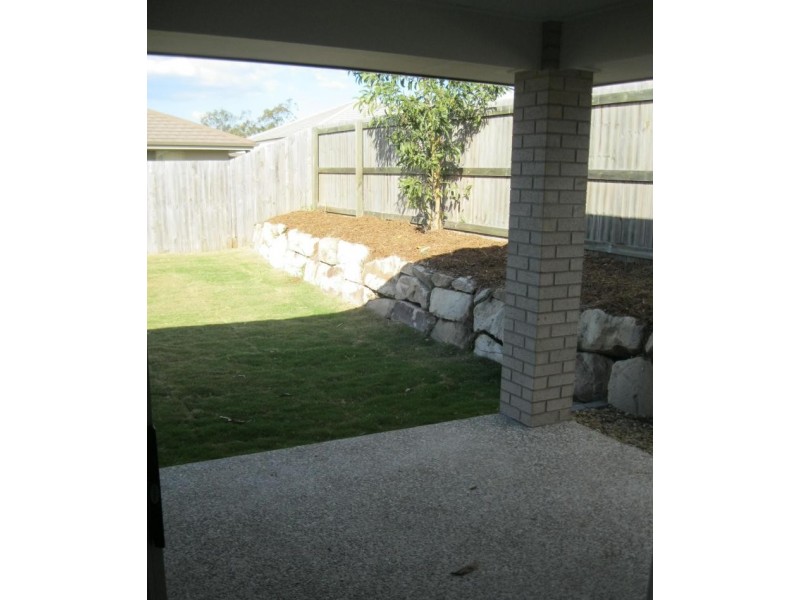 17 Saltram Ave, Holmview QLD 4207