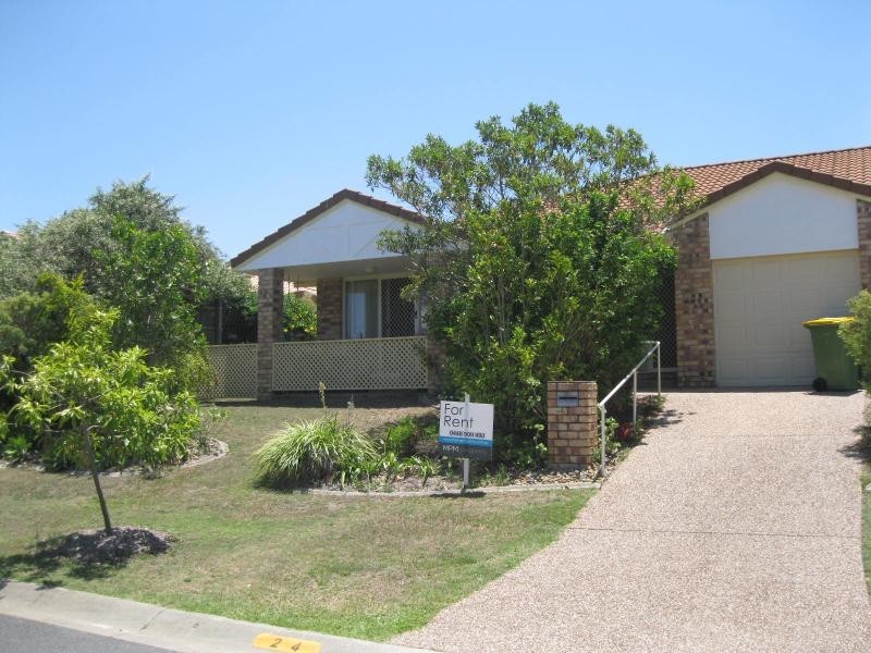 1/24 Jacqueline  Ave, Labrador QLD 4215