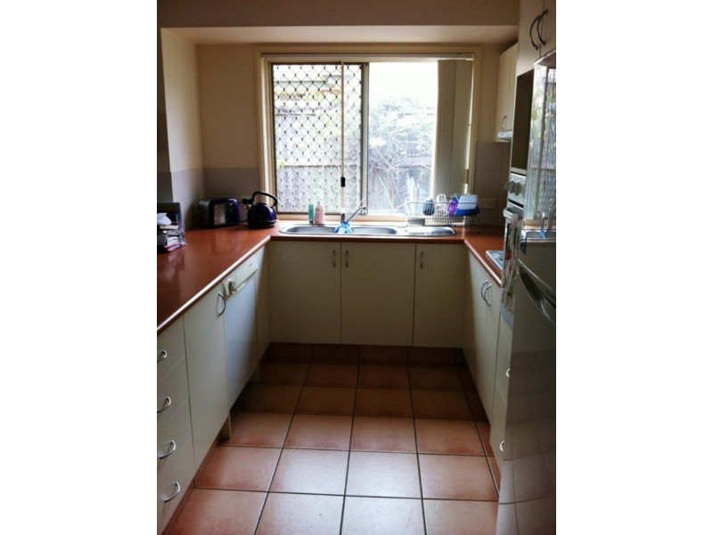 1/24 Jacqueline  Ave, Labrador QLD 4215