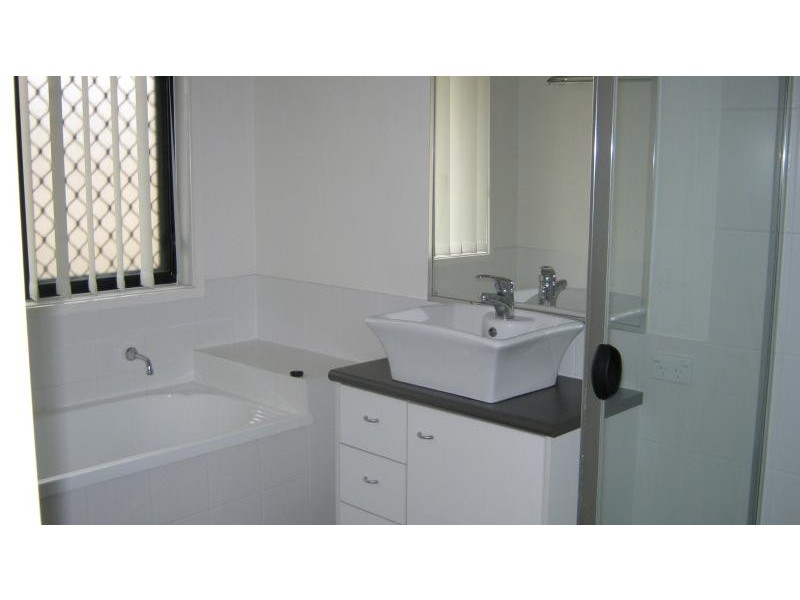 31 Mossman Pde, Waterford QLD 4133