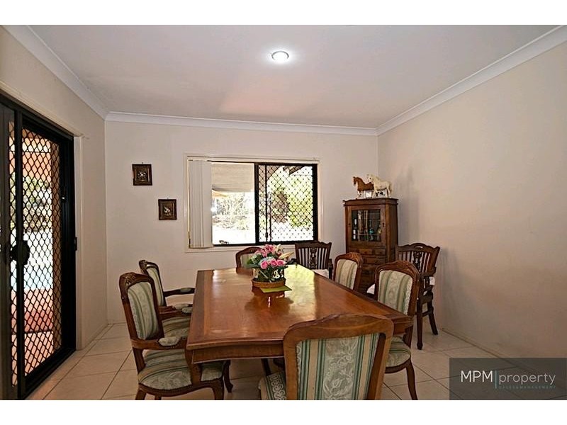 87 Arun Dr, Arundel QLD 4214