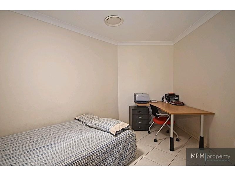 87 Arun Dr, Arundel QLD 4214