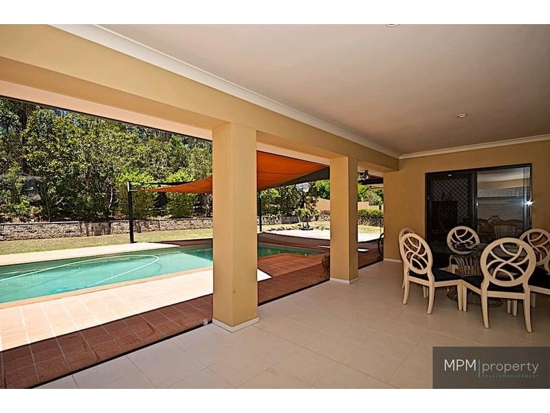 87 Arun Dr, Arundel QLD 4214