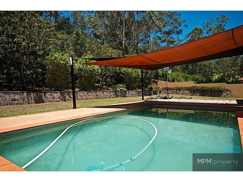 87 Arun Dr, Arundel QLD 4214