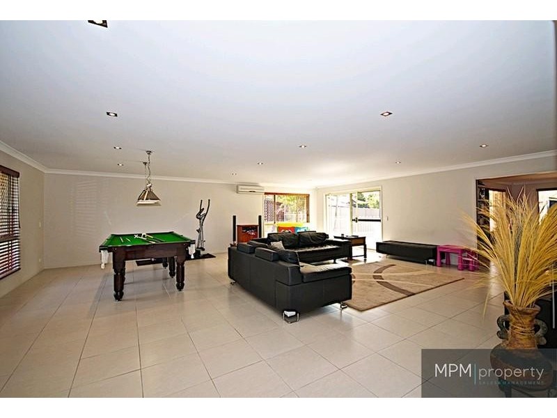 43 Inverness Way, Parkwood QLD 4214