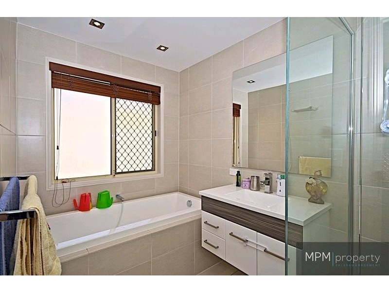 43 Inverness Way, Parkwood QLD 4214