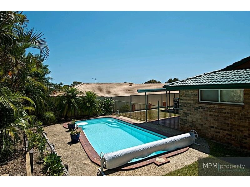 5 Carrumbella Dr, Arundel QLD 4214