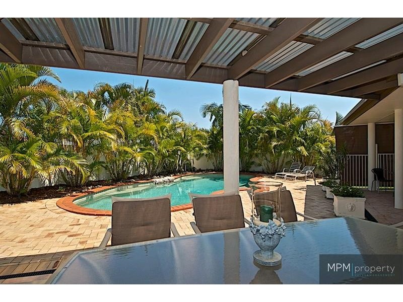 10 Kirdford Ct, Arundel QLD 4214