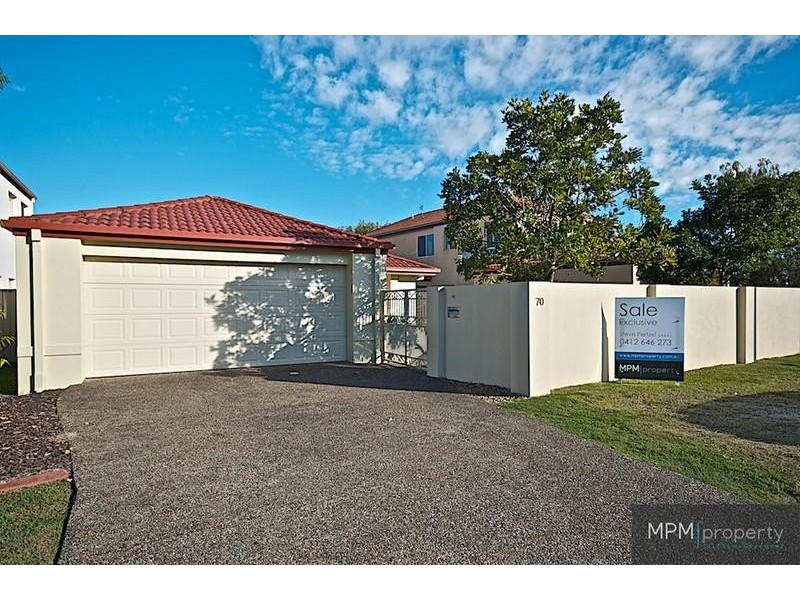 70 Tee Trees Bvd, Arundel QLD 4214