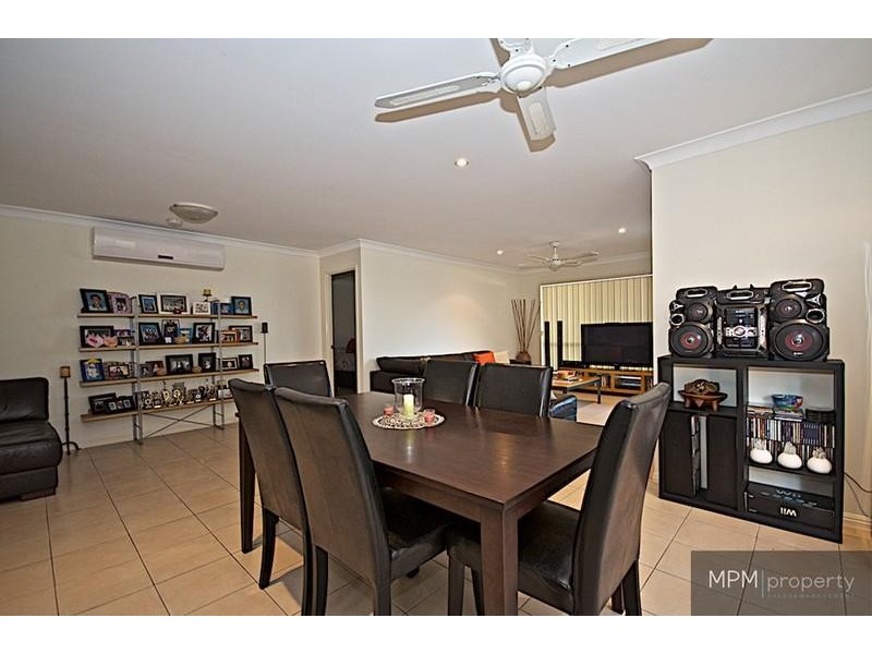 70 Tee Trees Bvd, Arundel QLD 4214