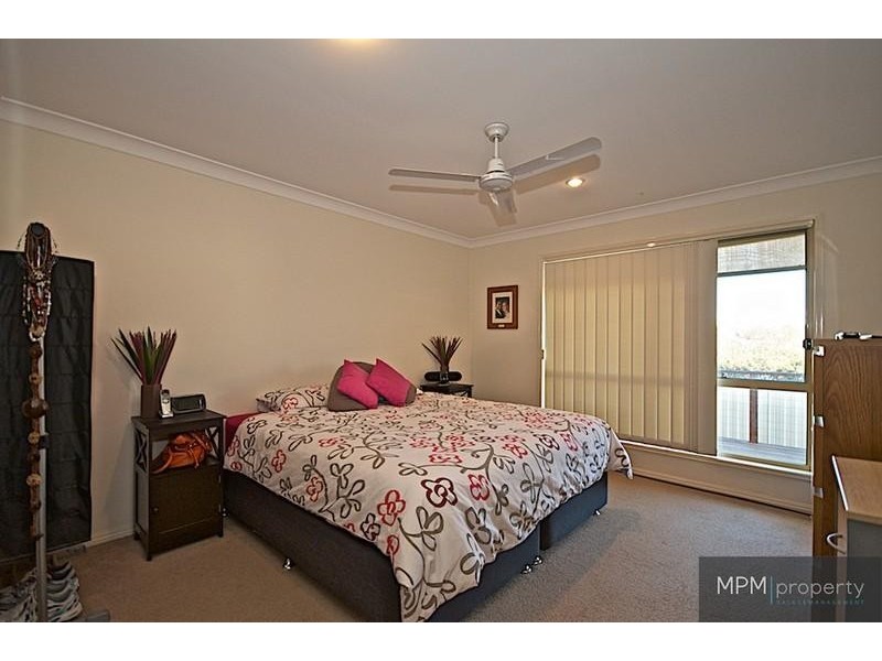 70 Tee Trees Bvd, Arundel QLD 4214