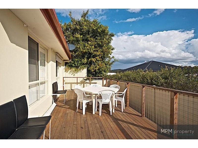 70 Tee Trees Bvd, Arundel QLD 4214